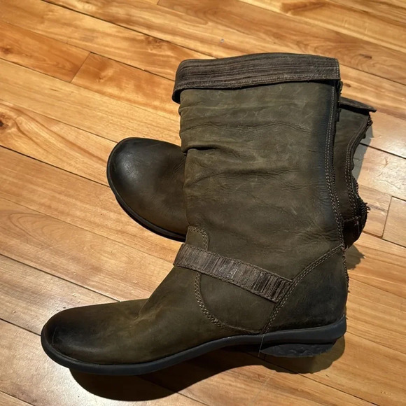 Ruff Hewn Tilly distressed leather avocado full length zipper back cuffed boots - Picture 4 of 8